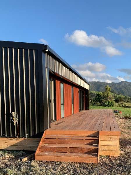 Kiwi Bach Deck