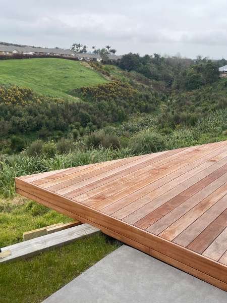 Oropi Deck